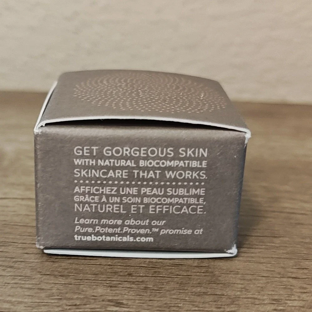 True Botanicals Moisture Lock Glossy Balm 0.14oz Clear Hydrating Lip Treatment
